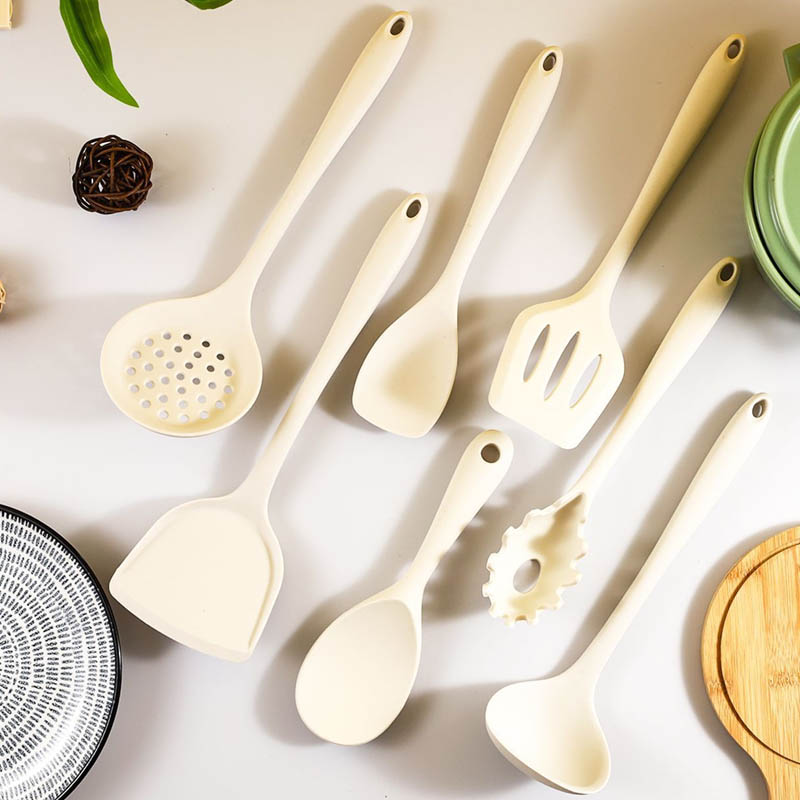 silicone kitchen utensils